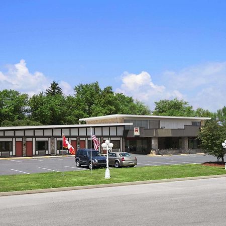 Travelodge By Wyndham Bedford Eksteriør bilde